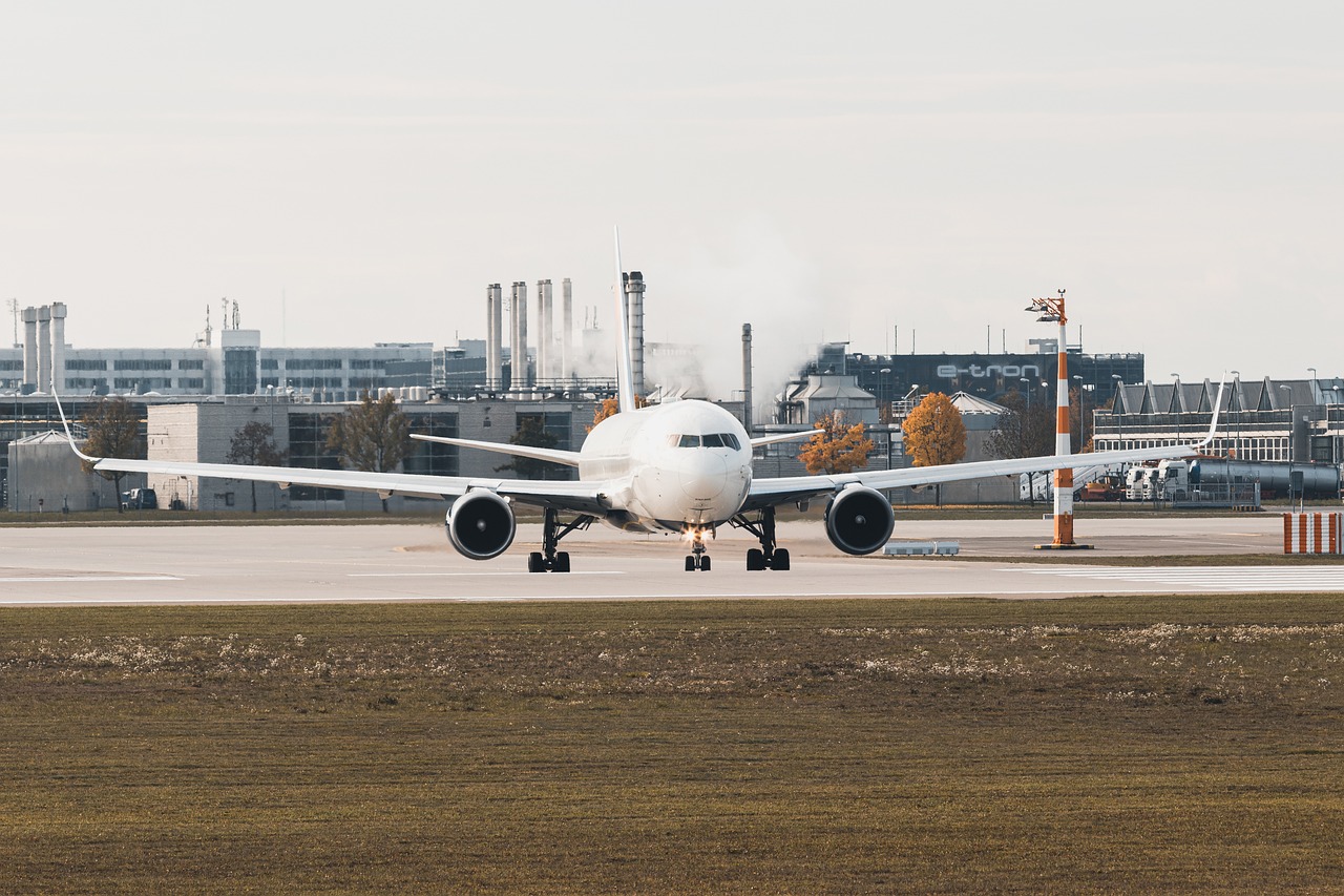 Oszczędne rozwiązania parkingowe przy warszawskim lotnisku